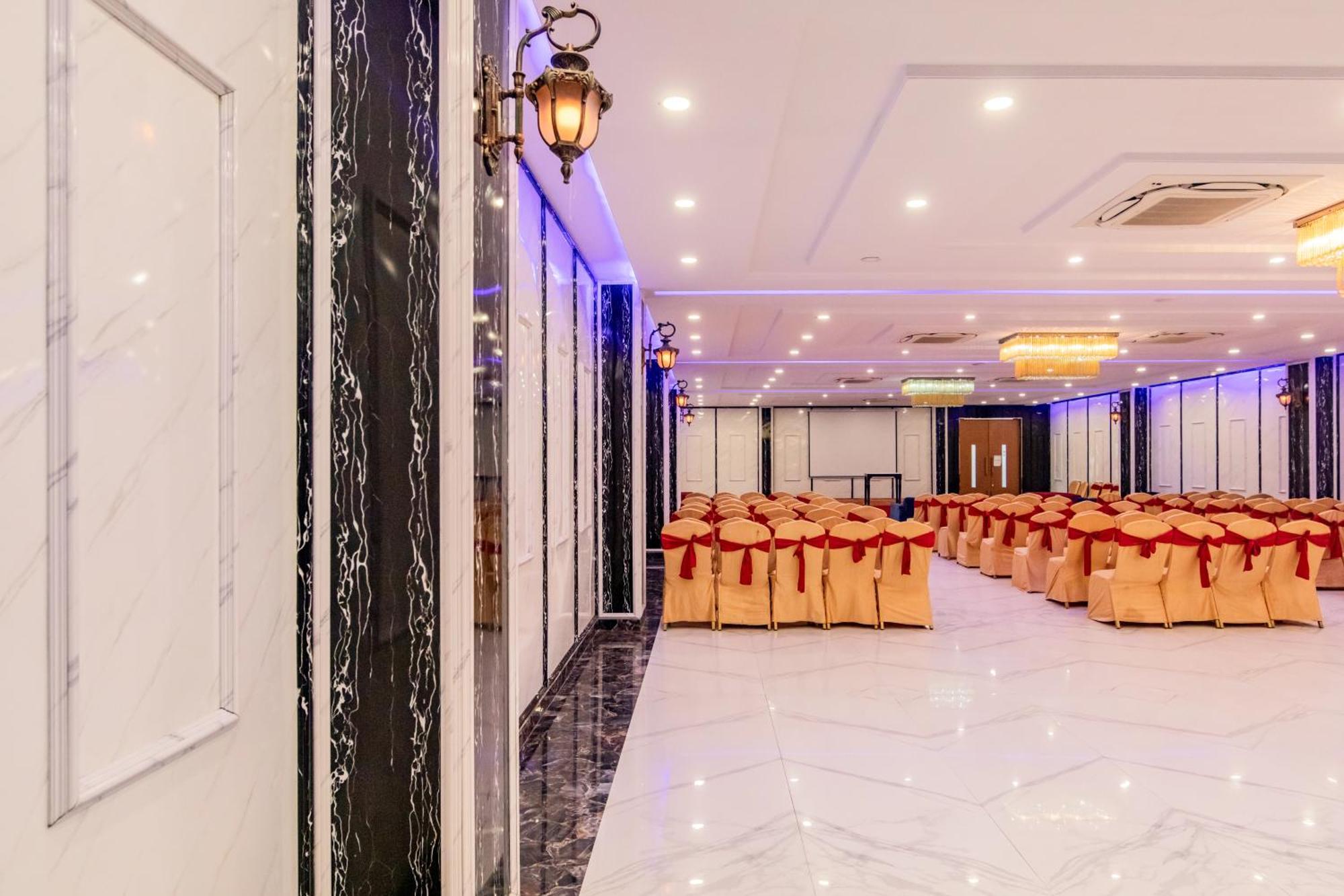 Foxoso Fiori Hotel Jaipur Eksteriør bilde